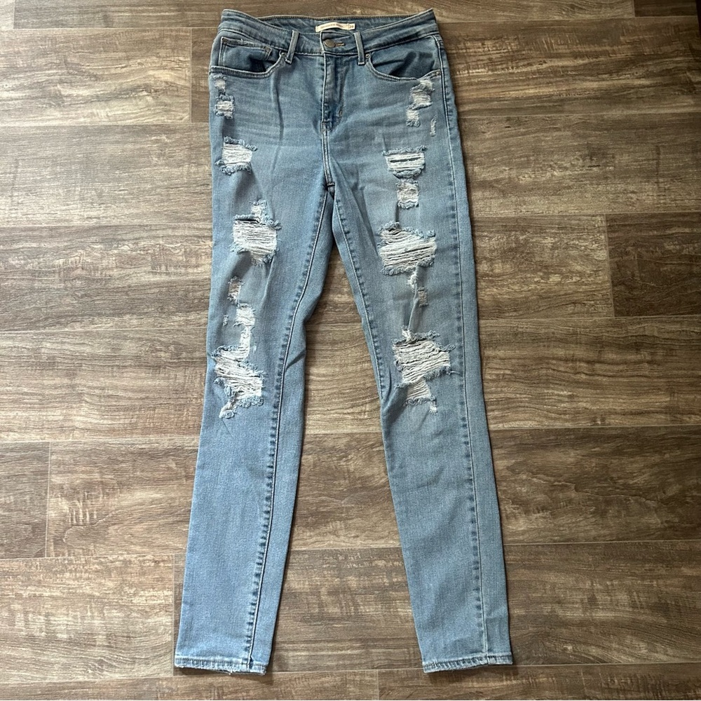 Levi’s Women’s High Rise Skinny Light Wash Jeans Size 28